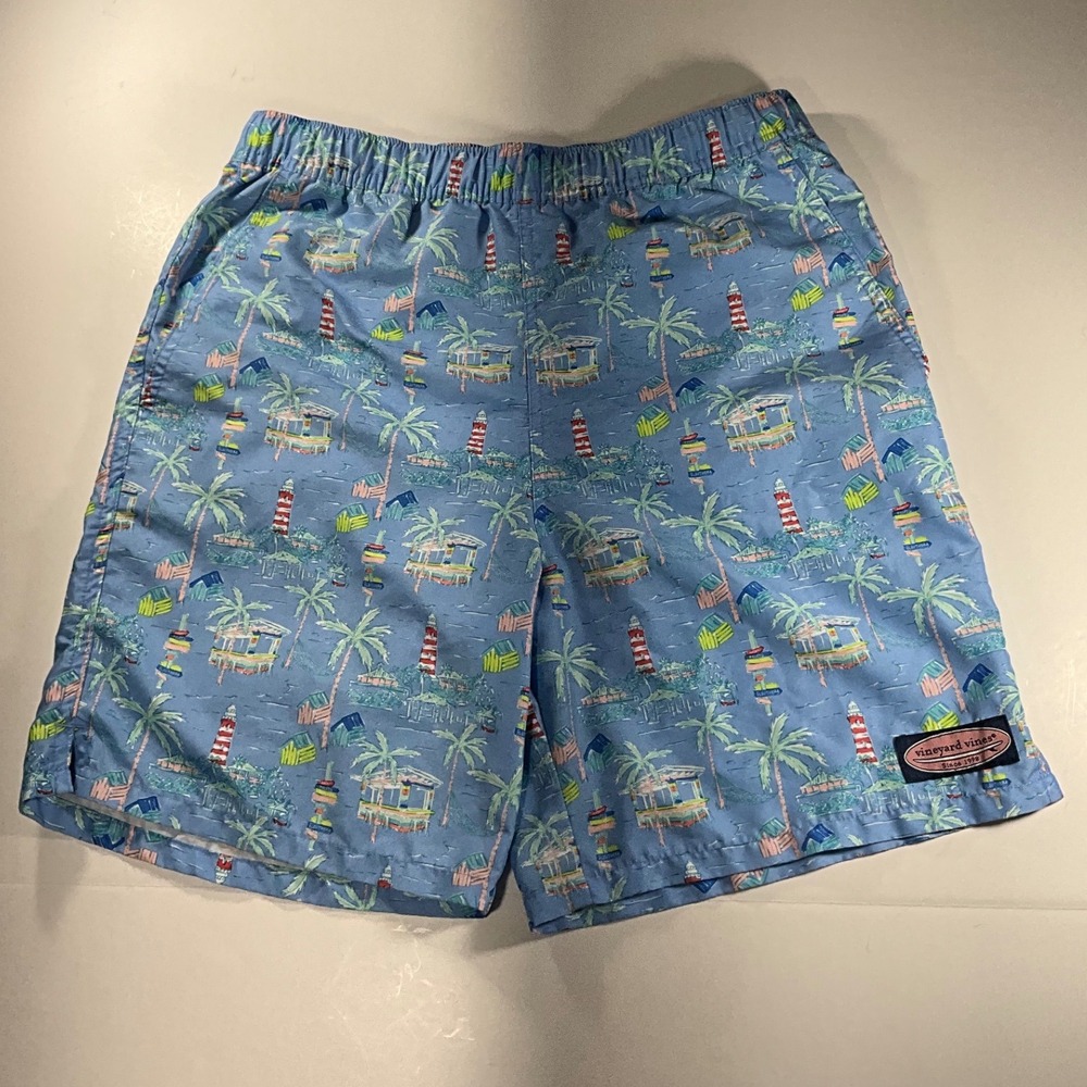 Vineyard Vines Mens L Chappy Swim Trunks Blue Tropical Lighthouse Print 3M001104